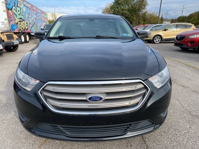 2013 Ford Taurus SE