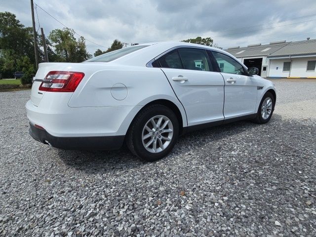 2013 Ford Taurus SE