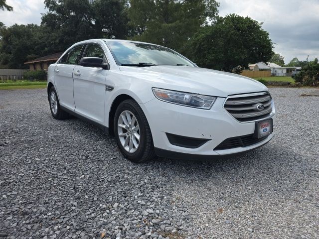 2013 Ford Taurus SE