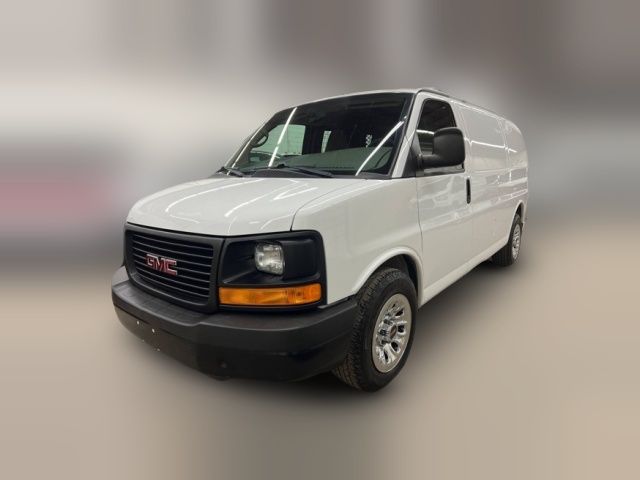 2013 GMC Savana Base