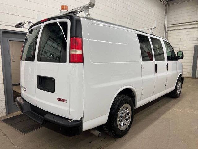 2013 GMC Savana Base