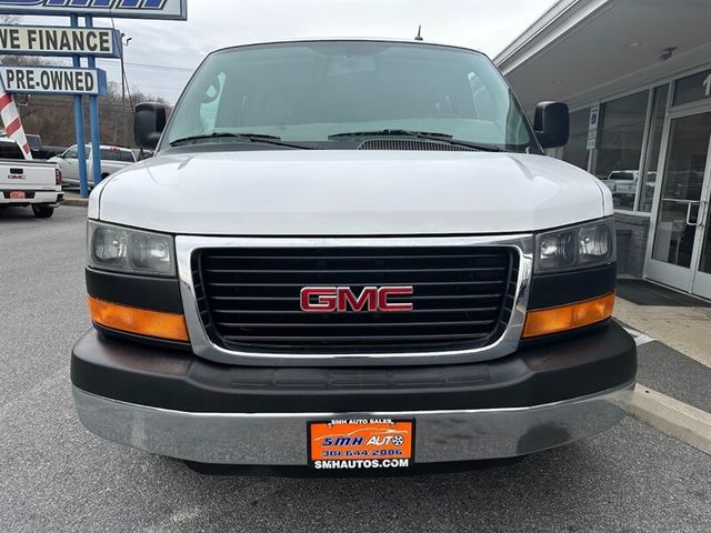 2013 GMC Savana Base