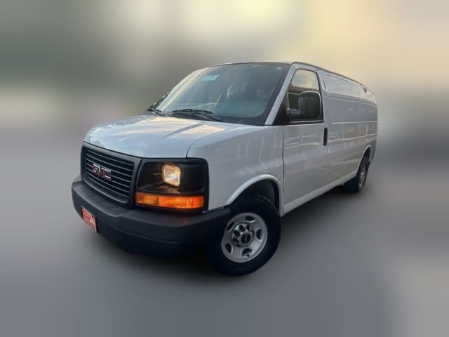 2013 GMC Savana Base