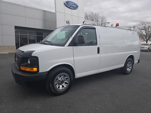 2013 GMC Savana Base