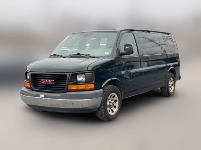 2013 GMC Savana Base