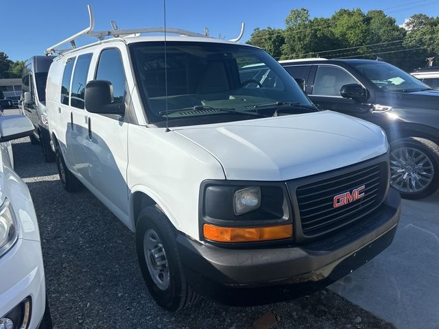 2013 GMC Savana Base