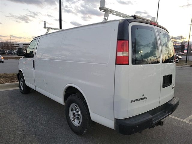 2013 GMC Savana Base