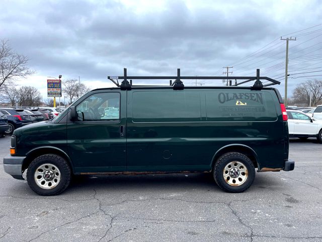 2013 GMC Savana Base