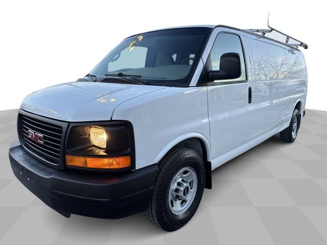 2013 GMC Savana Base