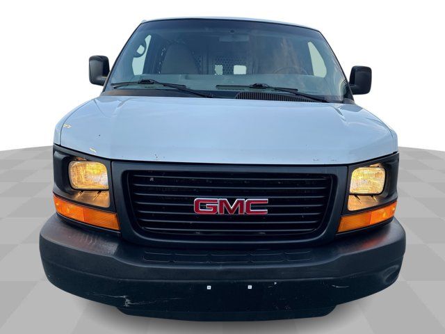 2013 GMC Savana Base