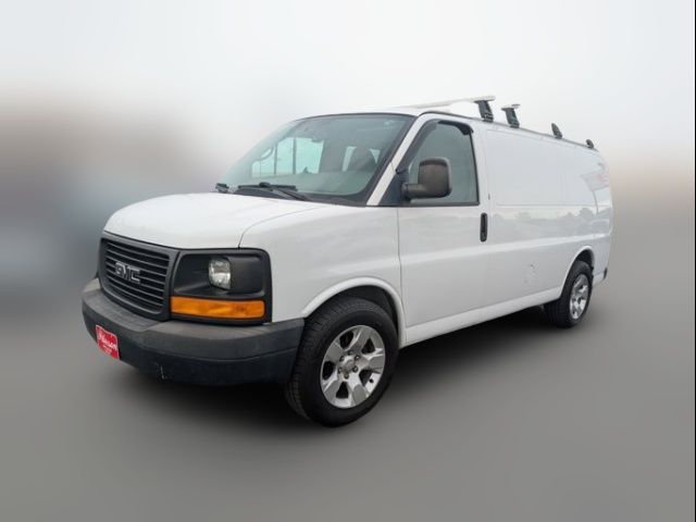 2013 GMC Savana Base