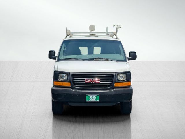 2013 GMC Savana Base