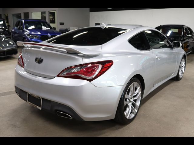 2013 Hyundai Genesis 3.8 Track