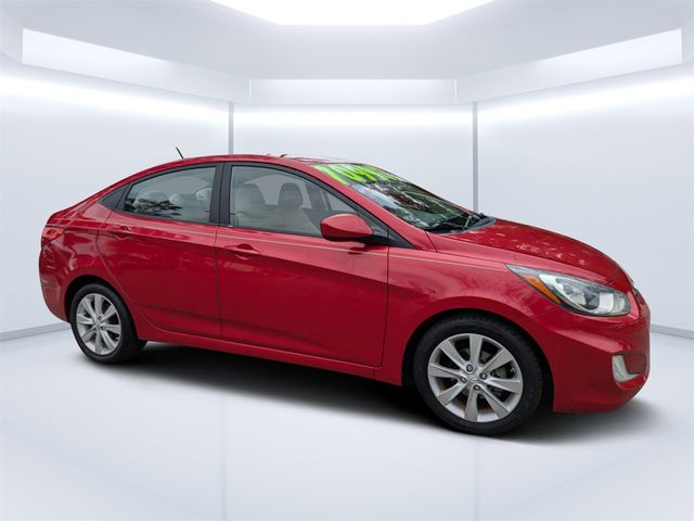 2013 Hyundai Accent GLS