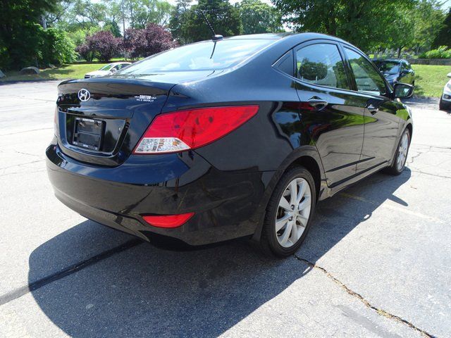 2013 Hyundai Accent GLS