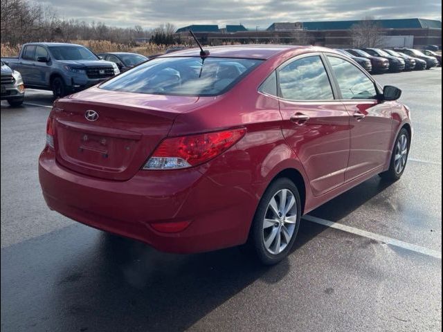 2013 Hyundai Accent GLS