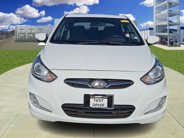 2013 Hyundai Accent SE