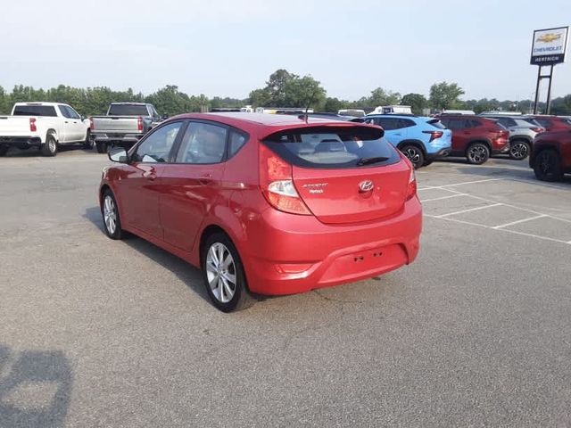 2013 Hyundai Accent SE