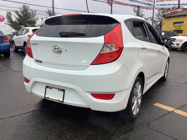 2013 Hyundai Accent SE