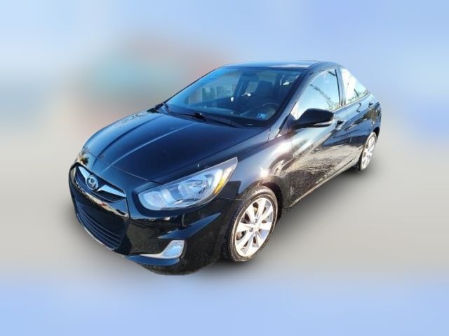 2013 Hyundai Accent SE