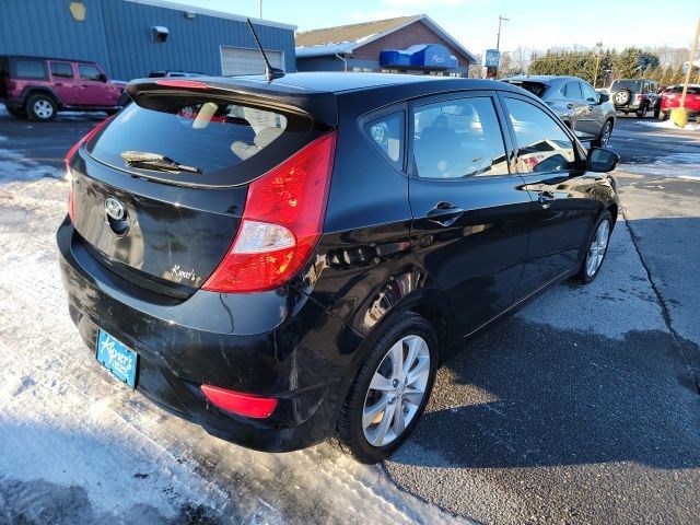 2013 Hyundai Accent SE