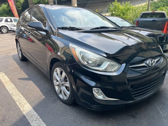 2013 Hyundai Accent SE