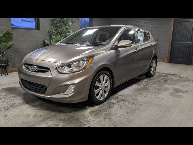 2013 Hyundai Accent SE