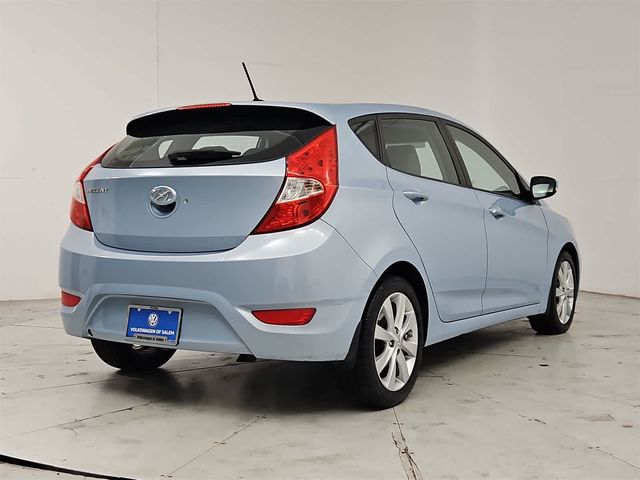 2013 Hyundai Accent SE