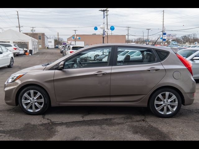 2013 Hyundai Accent SE