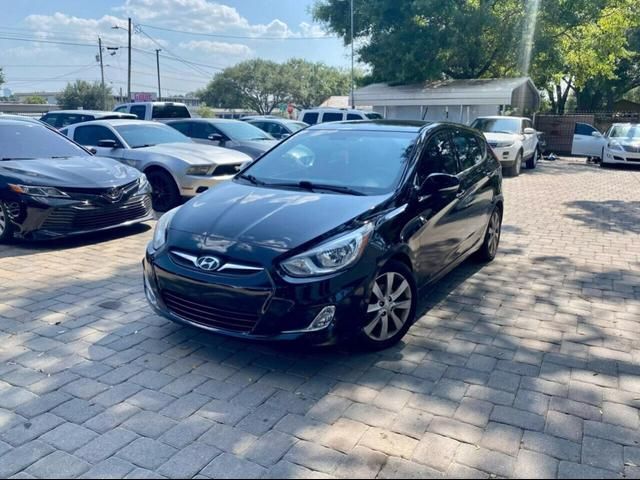 2013 Hyundai Accent SE