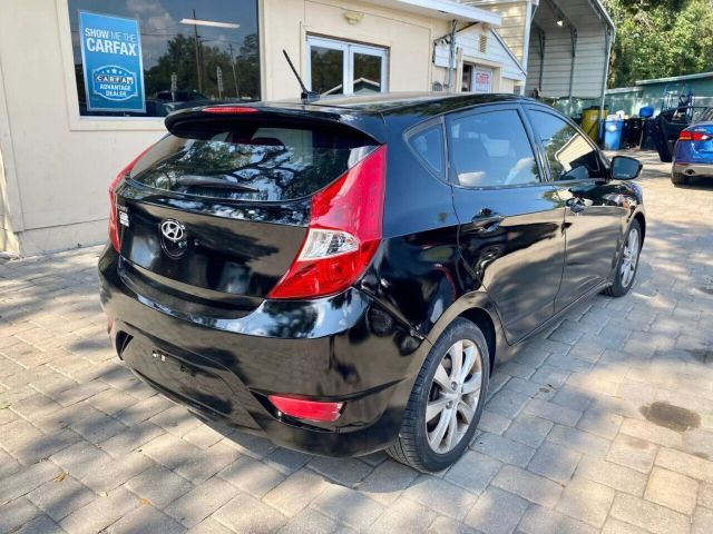 2013 Hyundai Accent SE