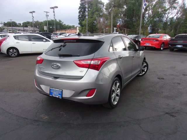 2013 Hyundai Elantra GT Blue Interior