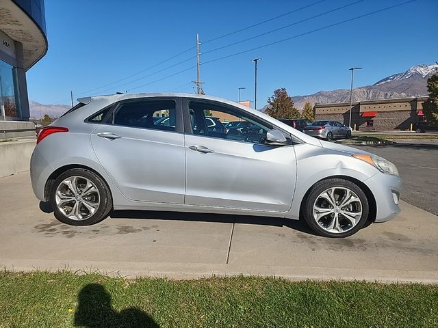 2013 Hyundai Elantra GT Blue Interior