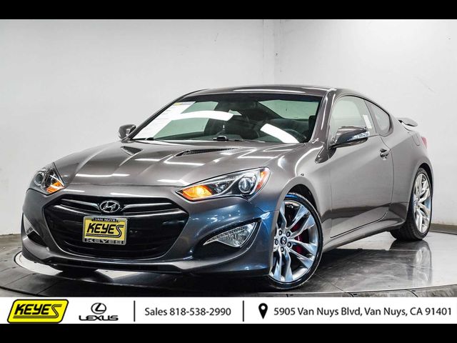 2013 Hyundai Genesis 3.8 Track