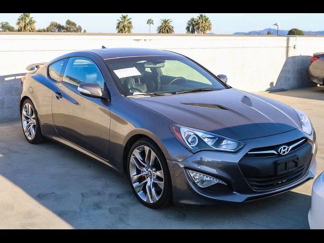 2013 Hyundai Genesis 3.8 Track