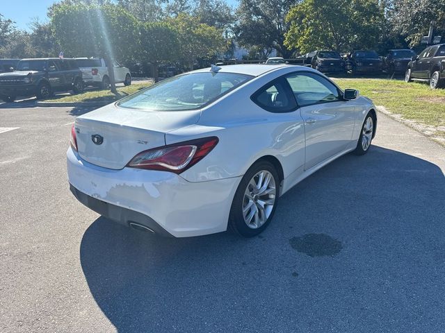 2013 Hyundai Genesis 2.0T Premium