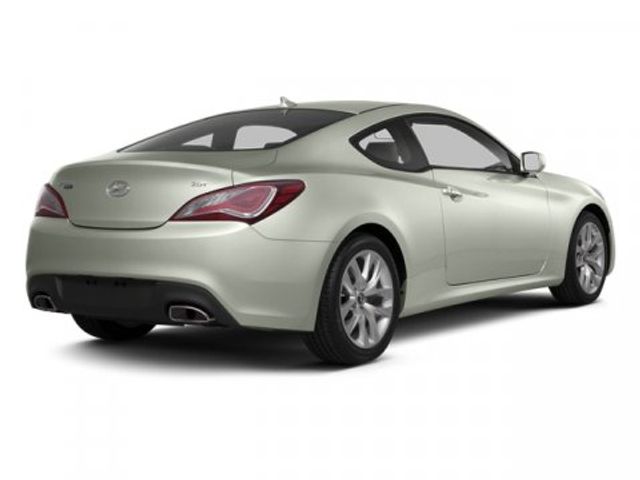 2013 Hyundai Genesis 2.0T Premium