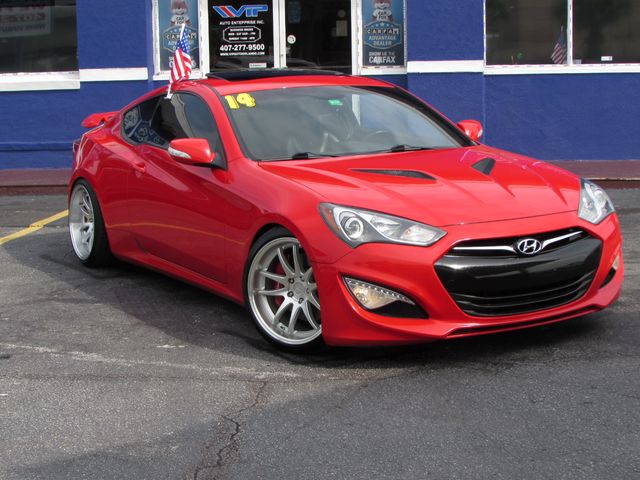 2013 Hyundai Genesis 3.8 Track