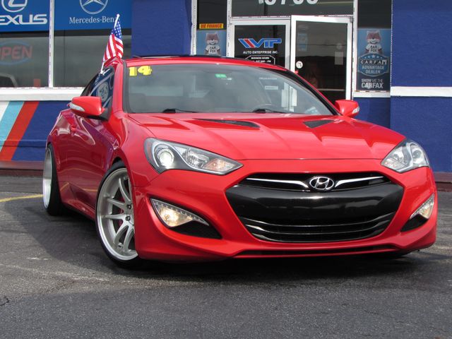 2013 Hyundai Genesis 3.8 Track