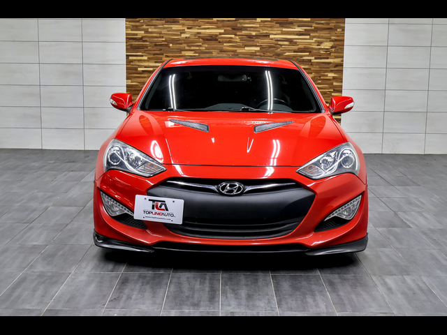 2013 Hyundai Genesis 3.8 Track