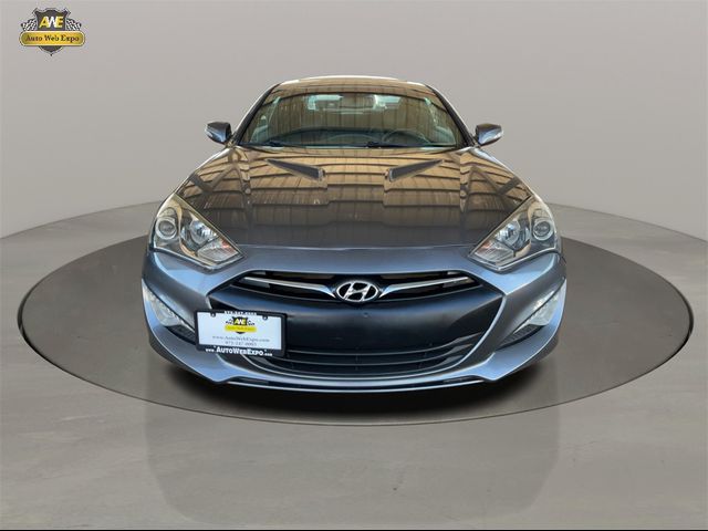 2013 Hyundai Genesis 3.8 Track