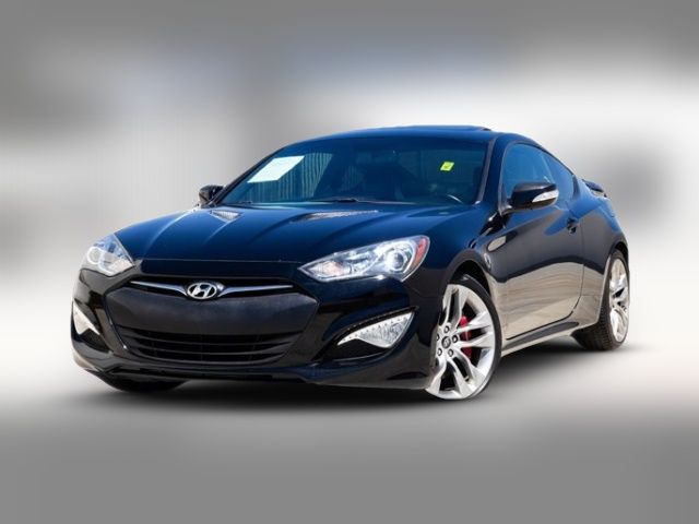 2013 Hyundai Genesis 3.8 Track