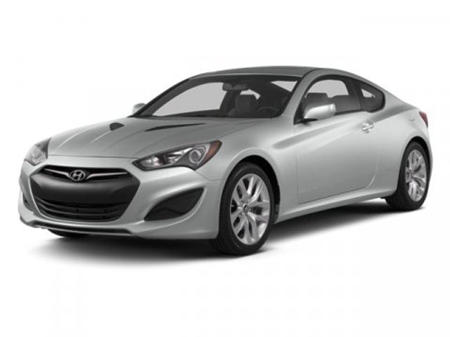 2013 Hyundai Genesis 3.8 Track