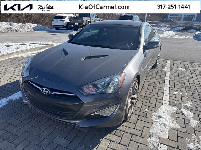 2013 Hyundai Genesis 3.8 Track