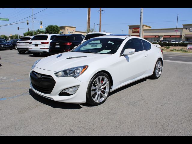 2013 Hyundai Genesis 3.8 Track