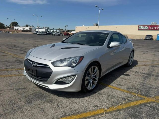 2013 Hyundai Genesis 3.8 Track