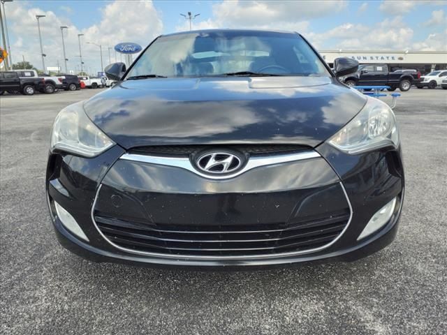 2013 Hyundai Veloster Gray Interior