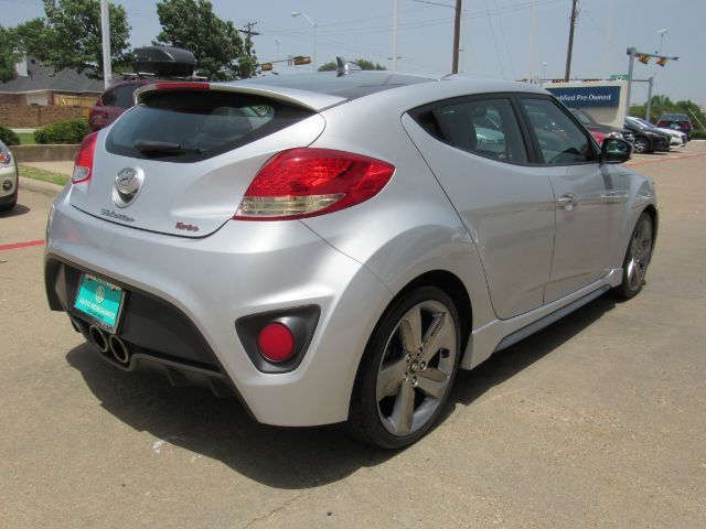 2013 Hyundai Veloster Turbo Blue Interior