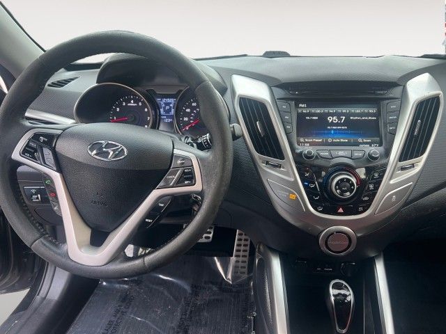 2013 Hyundai Veloster Red Interior