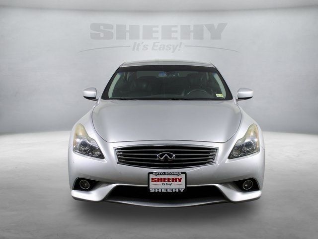 2013 INFINITI G37 Sport 6MT